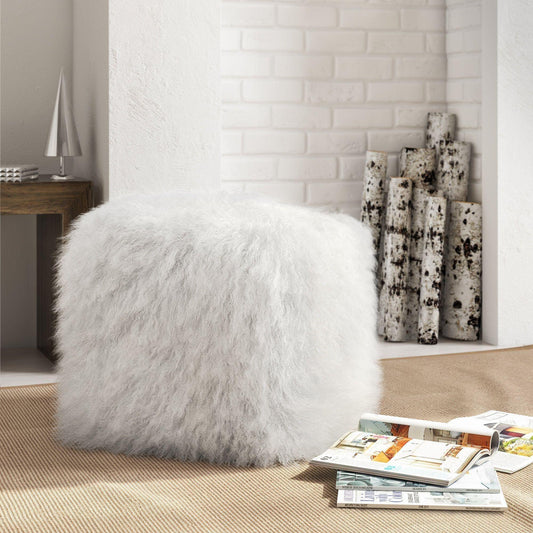 Pouf blanc en mouton royal